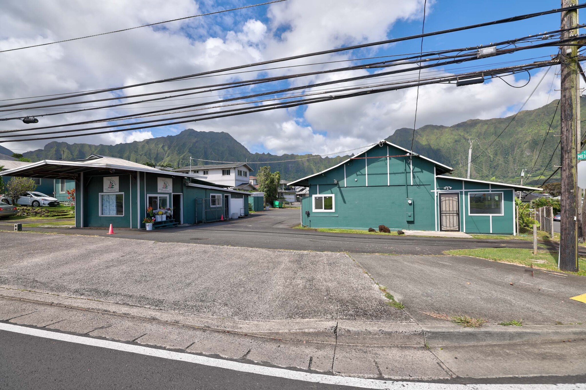 45-428 Kamehameha Hwy, Kaneohe, HI for sale Primary Photo- Image 1 of 26