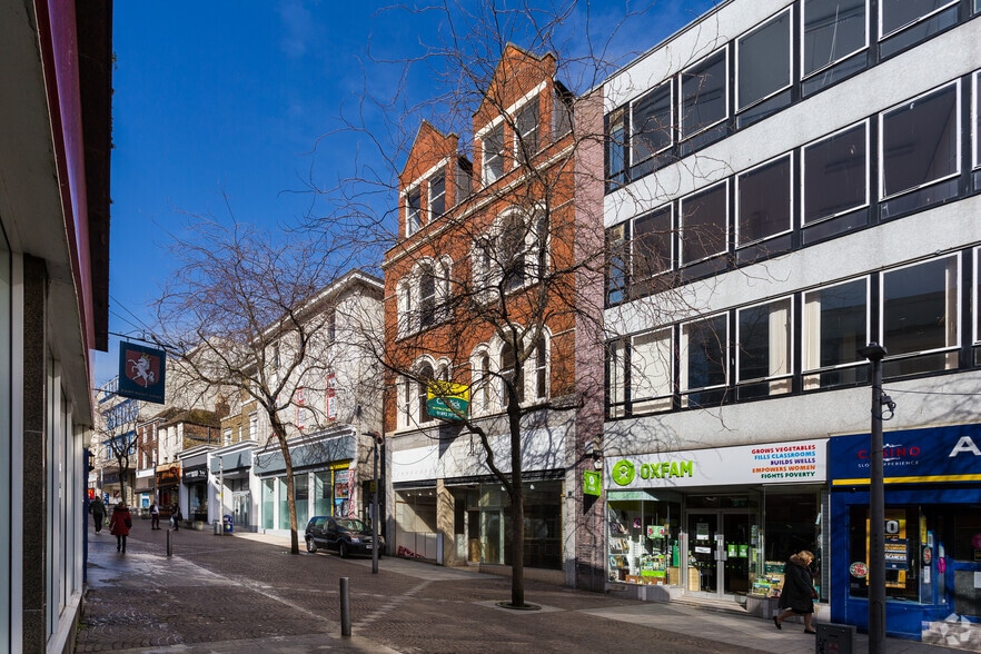 12-12a Sandgate Rd, Folkestone for sale - Primary Photo - Image 1 of 1