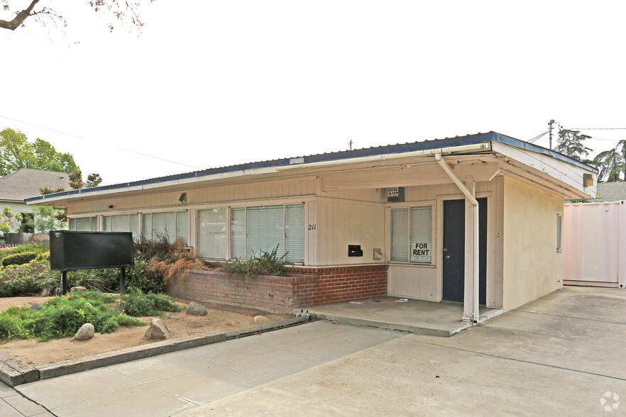 211 N Van Ness Ave, Fresno, CA for sale - Primary Photo - Image 1 of 1