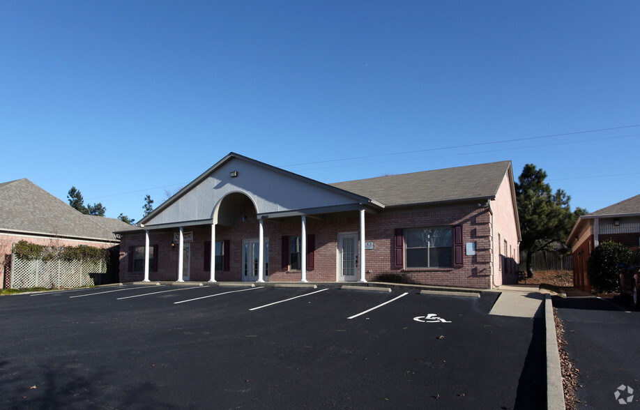 860 Willow Tree Cir, Cordova, TN for sale - Primary Photo - Image 1 of 1