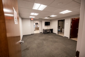 505 E Green St, Champaign, IL for lease Interior Photo- Image 1 of 21