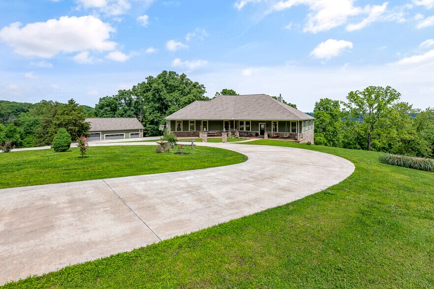 17530 Ellis Crossing Rd, Garfield, AR for sale - Building Photo - Image 1 of 90