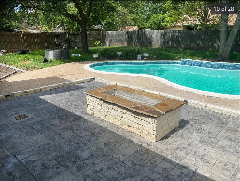 3 Updated Pool Rentals 3/2s portfolio of 3 properties for sale on LoopNet.com - Building Photo - Image 1 of 21