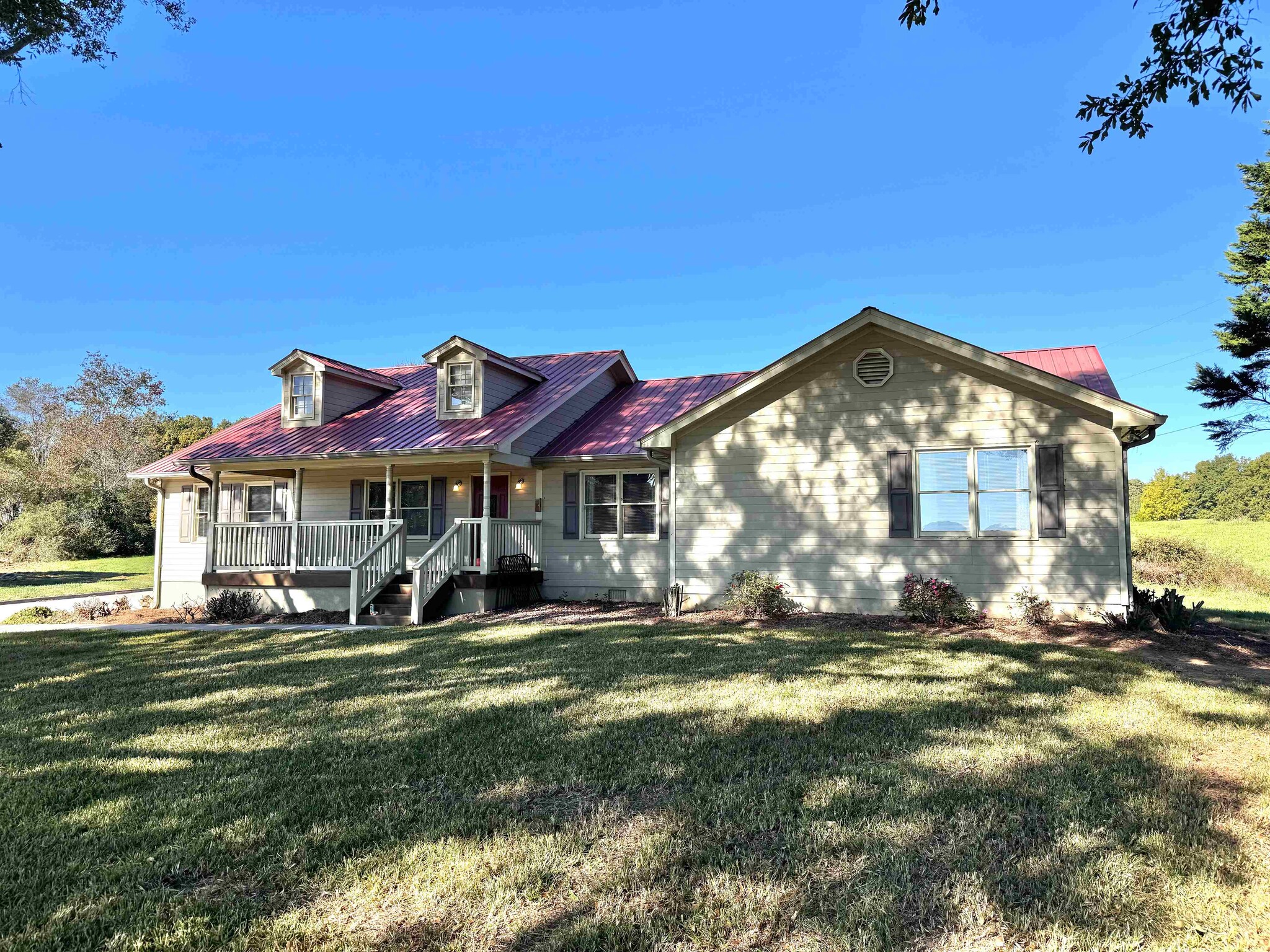 5297 Cleveland Hwy, Clermont, GA for lease Building Photo- Image 1 of 7