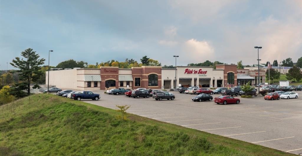 Retail in Waupaca, WI for sale Primary Photo- Image 1 of 1