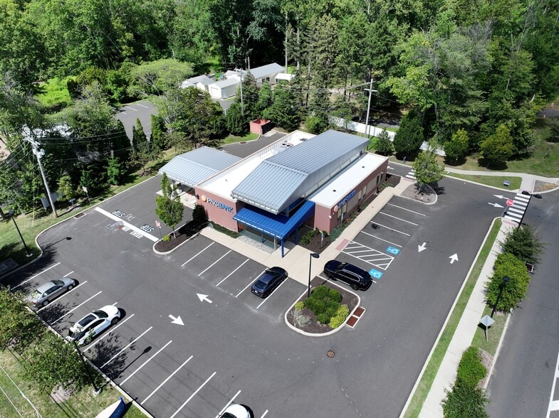 753 E County Line Rd, Warminster, PA for sale - Building Photo - Image 3 of 5