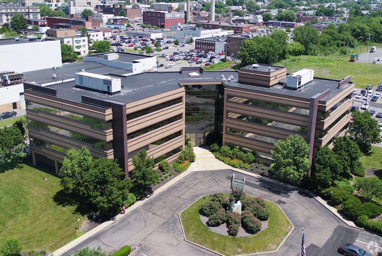 100 N Wilkes Barre Blvd, Wilkes Barre, PA 18702