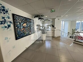 Office in Lyon for lease Lobby- Image 2 of 12