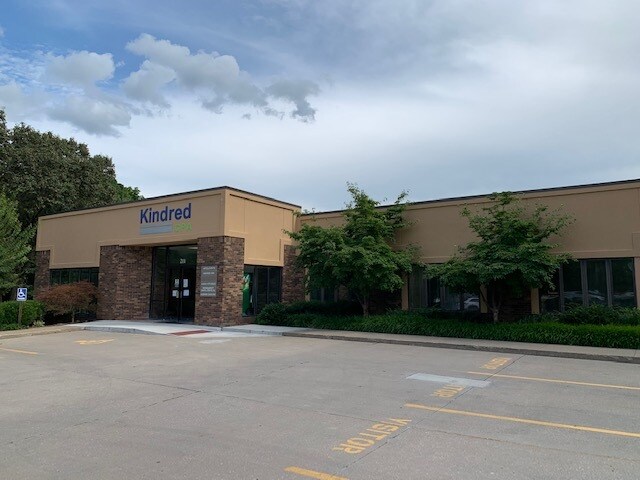 211-217 E 8th St, Lawrence, KS for sale - Building Photo - Image 1 of 1