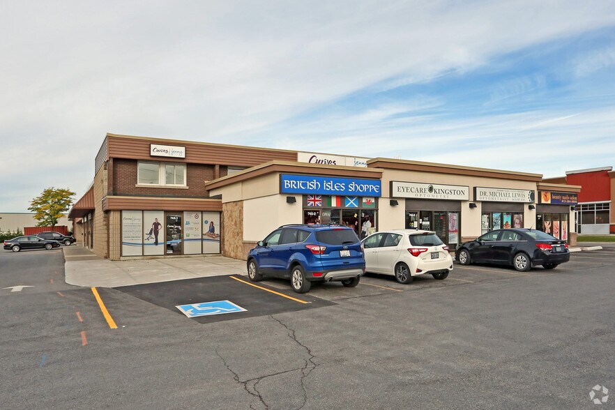 725-745 Gardiners Rd, Kingston, ON for lease - Primary Photo - Image 1 of 11