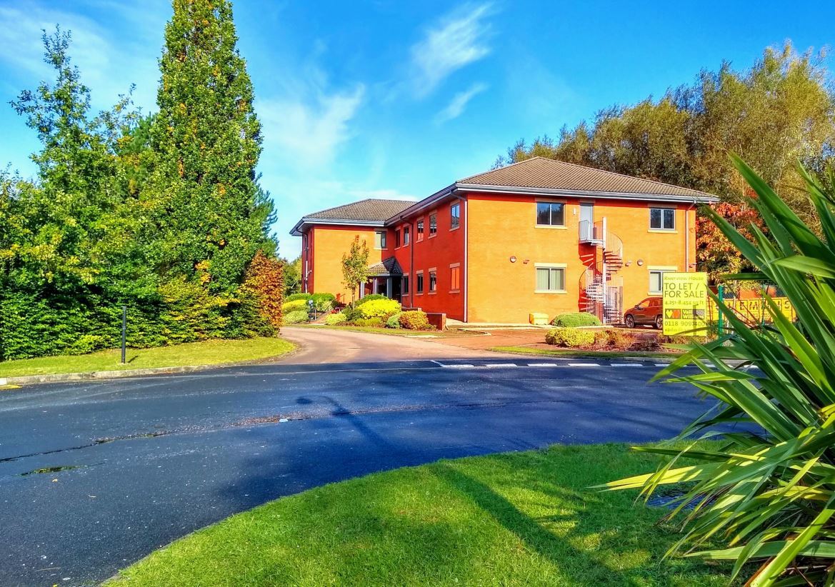 London Rd, Newbury for sale Building Photo- Image 1 of 1