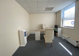 Bromham Rd, Bedford for lease Interior Photo- Image 2 of 3