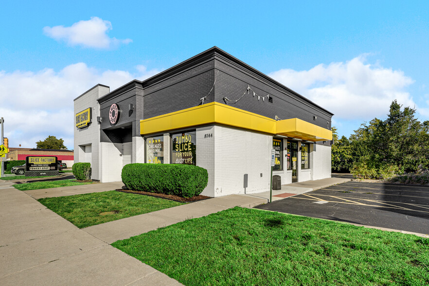 **Turnkey Restaurant/Bar with Liquor & Gaming - Drive Through Restaurant