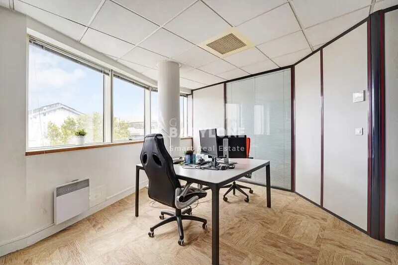 Office in Asnières-sur-Seine for sale - Interior Photo - Image 3 of 12
