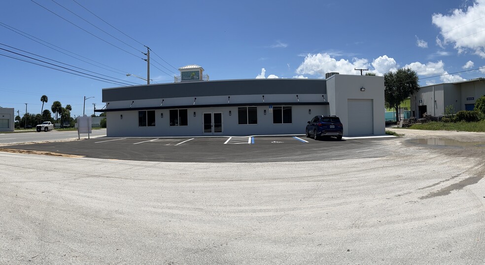 2412 S Harbor City Blvd, Melbourne, FL for lease - Building Photo - Image 1 of 4