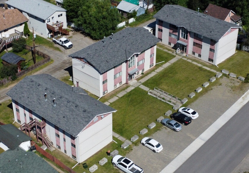 231 Hartley St, Quesnel, BC for sale - Primary Photo - Image 1 of 1