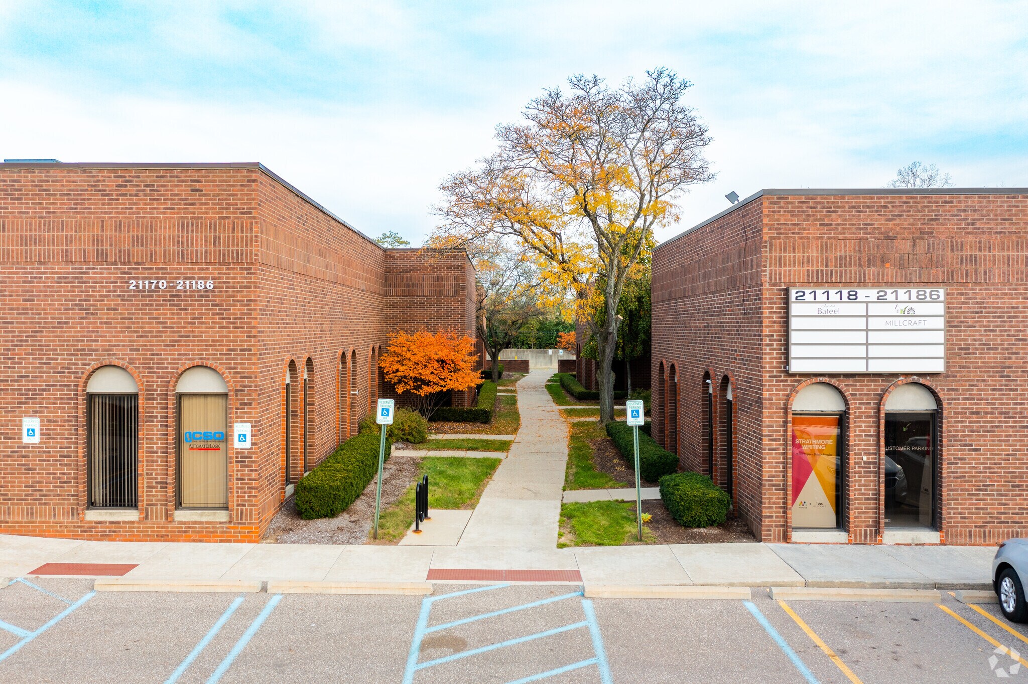 2117021186 Bridge St, Southfield, MI 48033 Bridge Commerce Center I