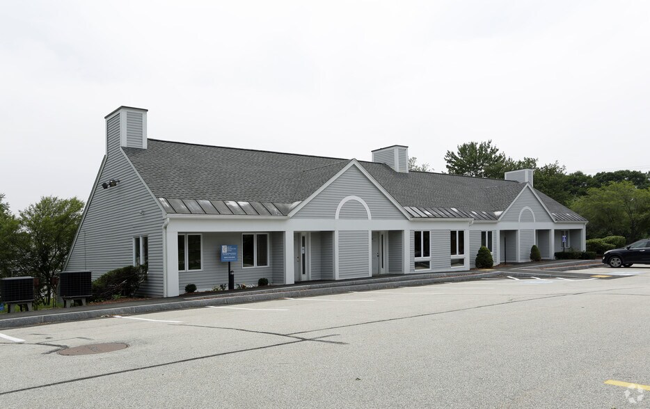 184 Mammoth Rd, Londonderry, NH 03053