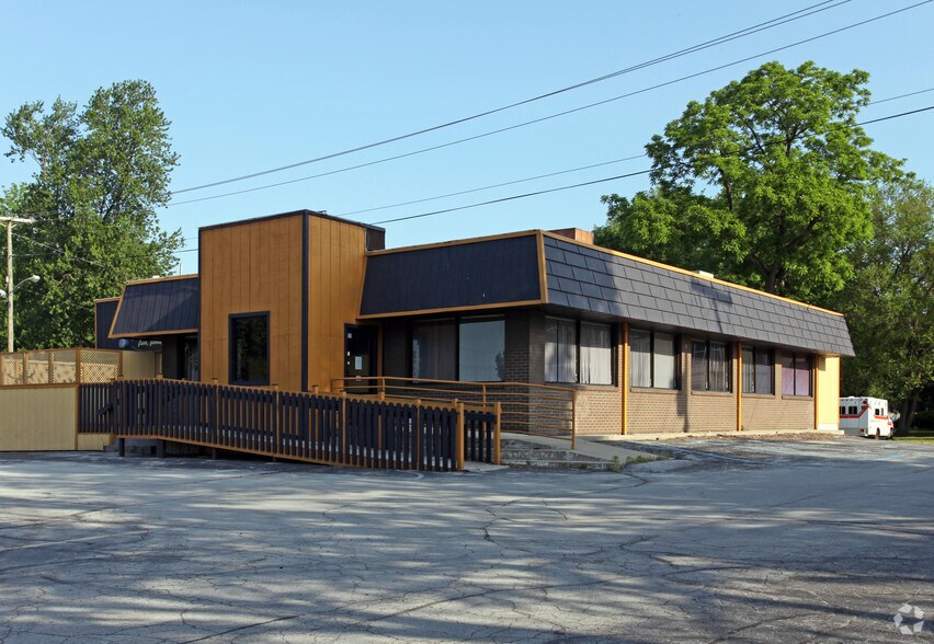 1802 Spy Run Ave, Fort Wayne, IN for sale - Primary Photo - Image 1 of 1