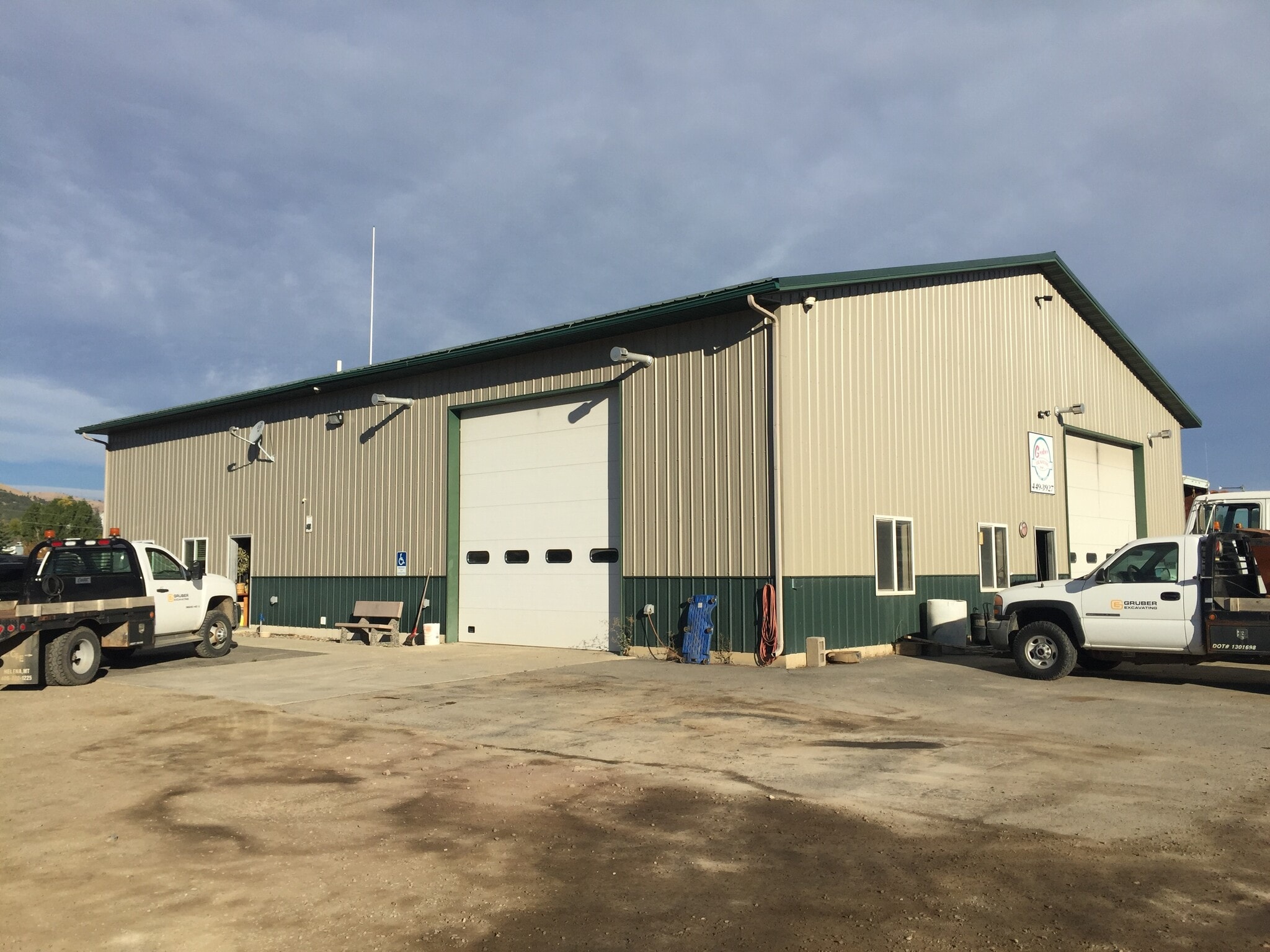 32 Bitterroot Ln, Clancy, MT for sale Primary Photo- Image 1 of 1