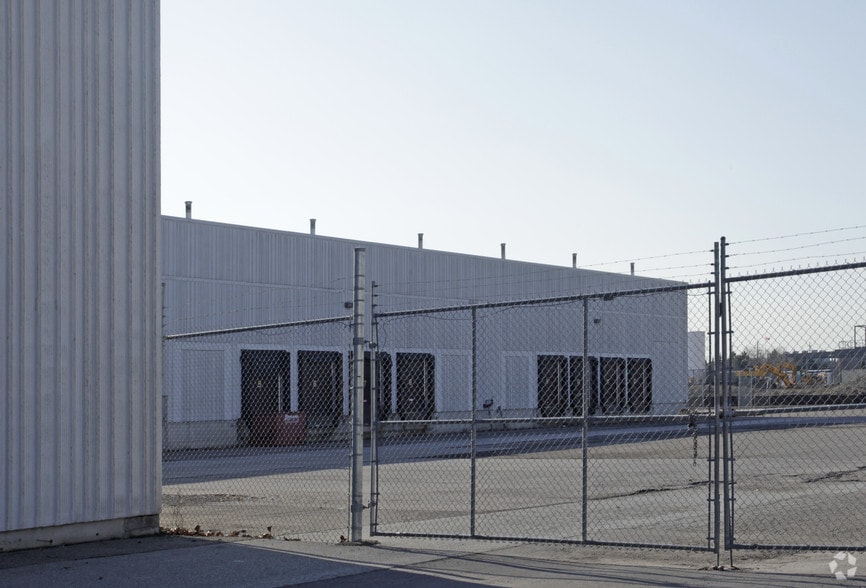 40 Summerlea Rd, Brampton, ON for lease - Building Photo - Image 2 of 2