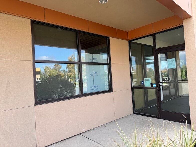 340 E George Hopper Rd, Burlington, WA for lease - Building Photo - Image 3 of 11