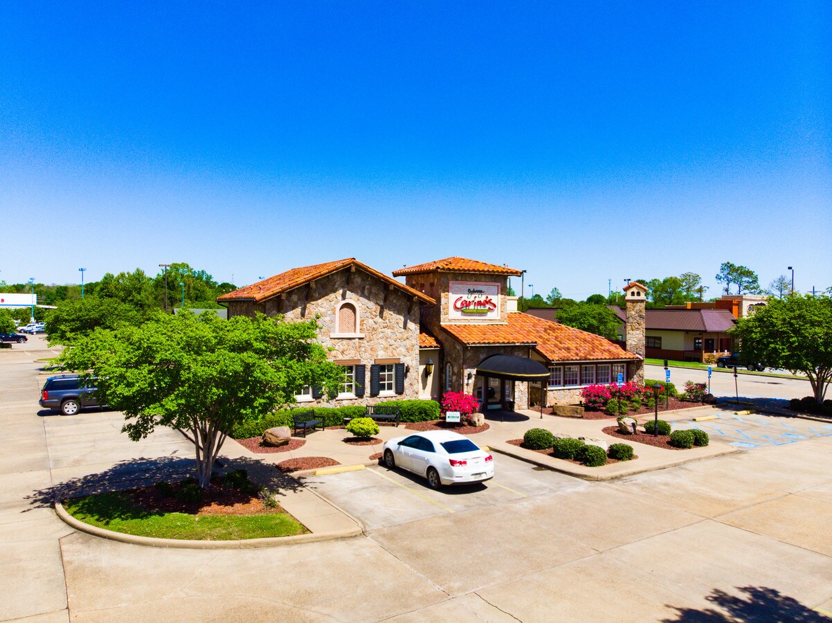 3213 S MacArthur Dr, Alexandria, LA 71301