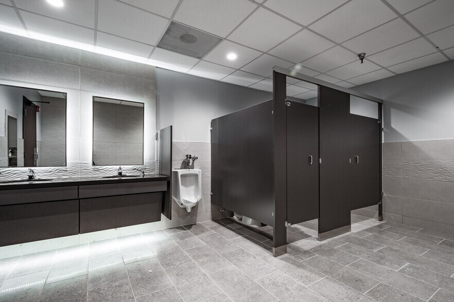 4040 Red Bluff Rd, Pasadena, TX for sale - Building Photo - Image 1 of 1