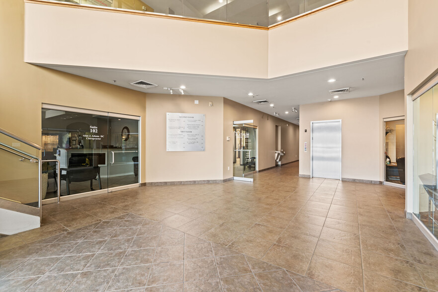 7555 S Center View Ct, West Jordan, UT for lease - Lobby - Image 3 of 8