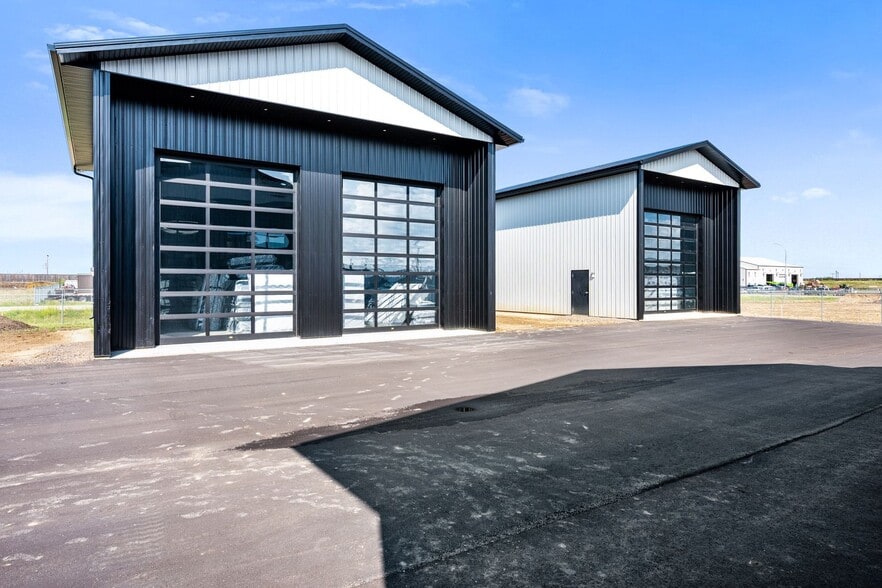 3804 9 St, Lloydminster, SK for sale - Building Photo - Image 3 of 6