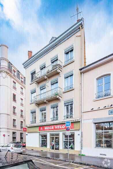 Multifamily in Lyon for sale - Building Photo - Image 2 of 2