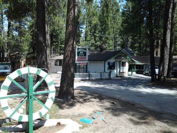 1313 Emerald Bay Rd, South Lake Tahoe, CA for sale - Primary Photo - Image 1 of 1