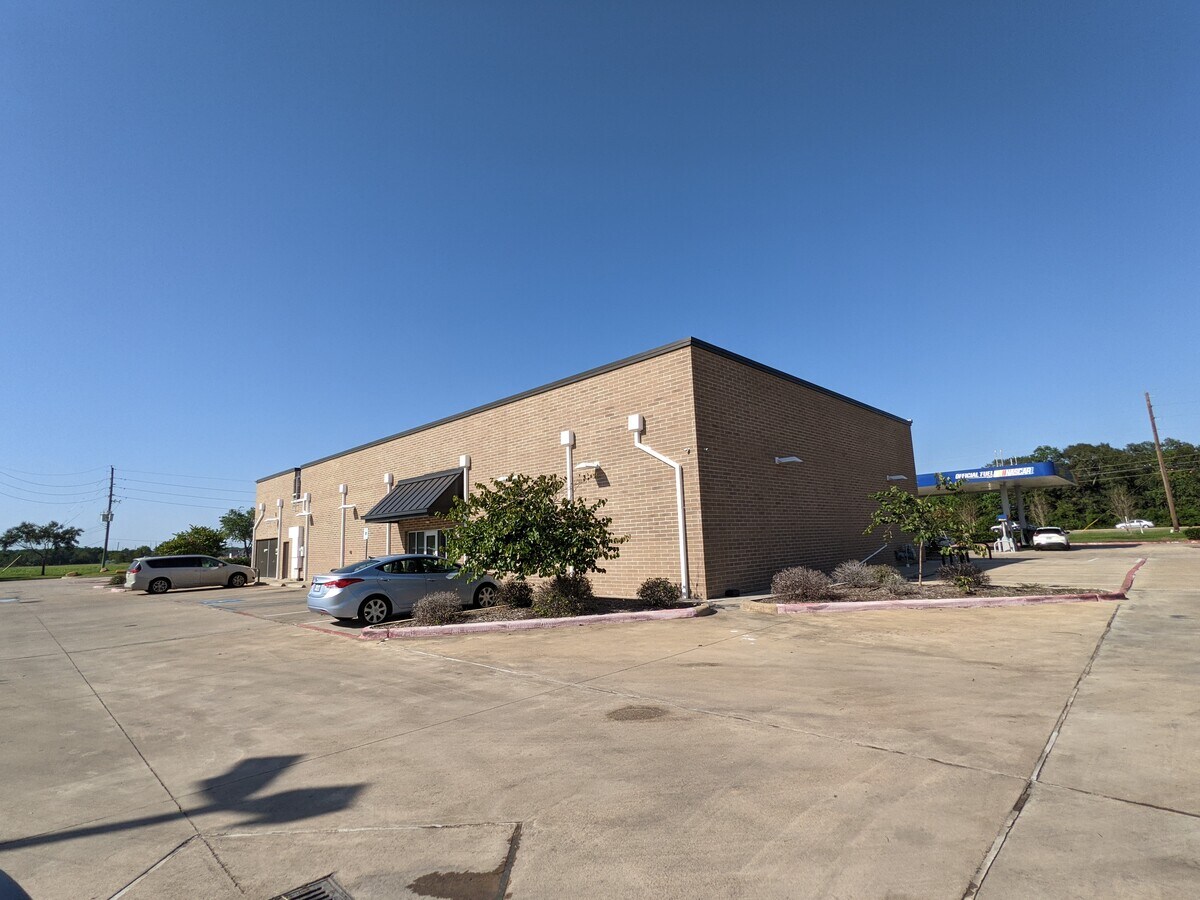 HWY 6 & Creekmont Dr, Fresno, TX 77545