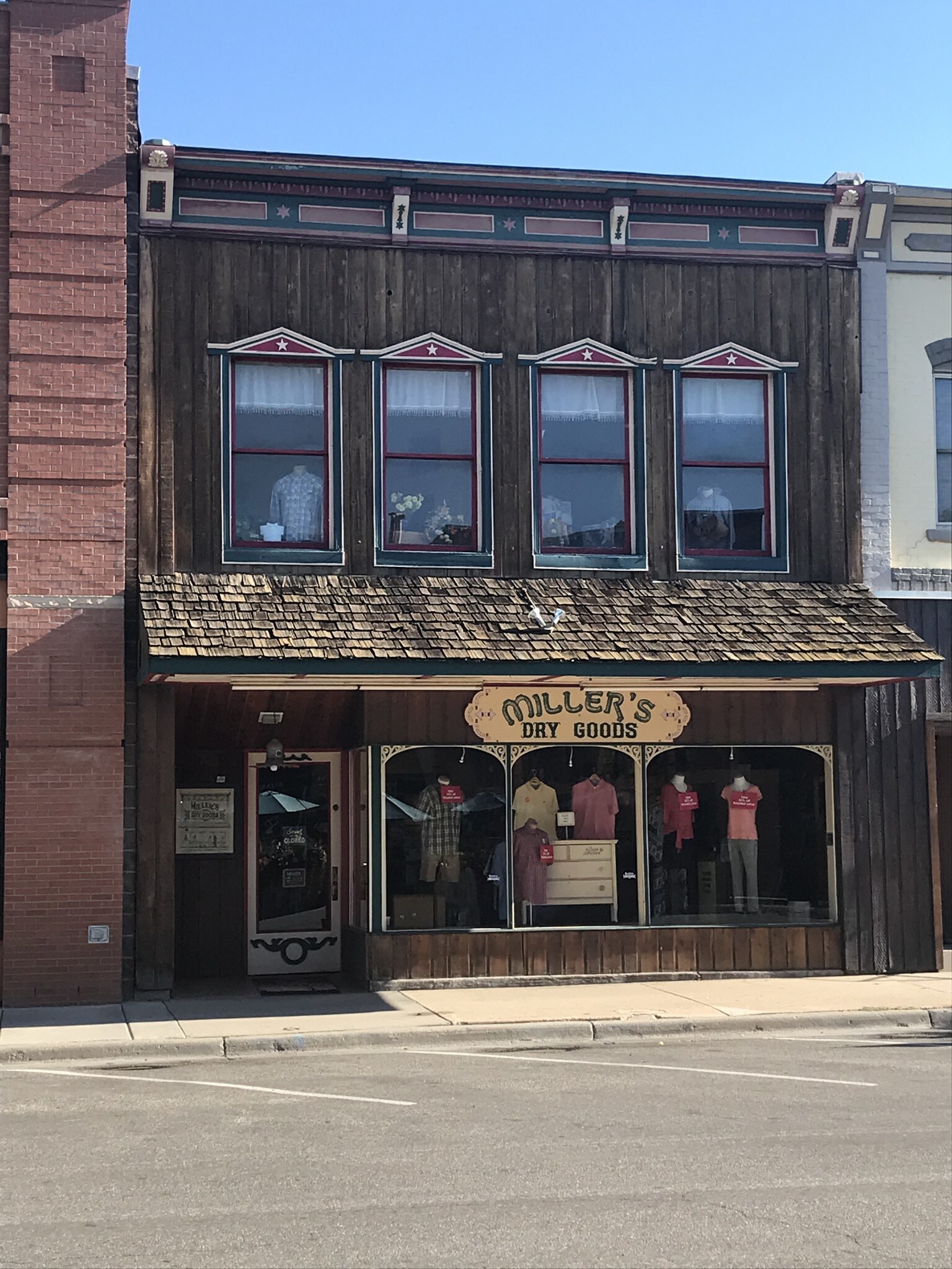 118 E 3rd St, Rifle, CO for sale Primary Photo- Image 1 of 1