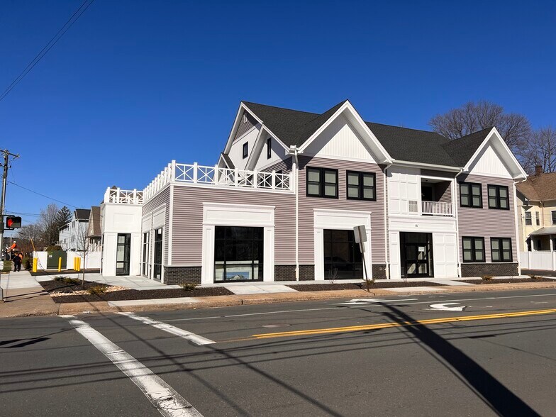 77 Whiting St, Plainville, CT 06062