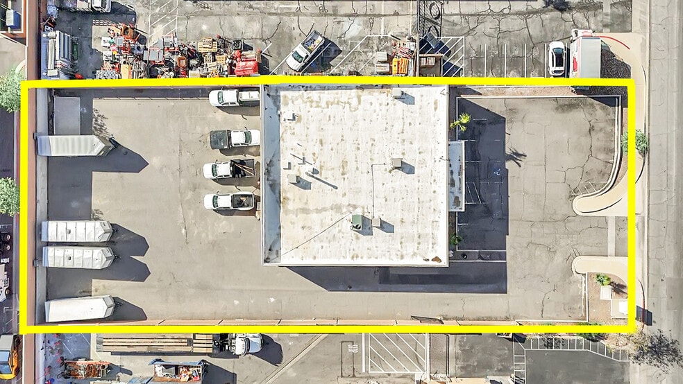 231 Sunpac Ave, Henderson, NV for lease - Building Photo - Image 3 of 5