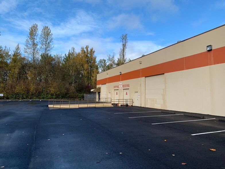 1871-1891 NW Commerce Ct, Troutdale, OR for lease - Building Photo - Image 2 of 6