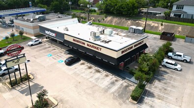 4672-4676 Beechnut St, Houston, TX for lease Building Photo- Image 2 of 2