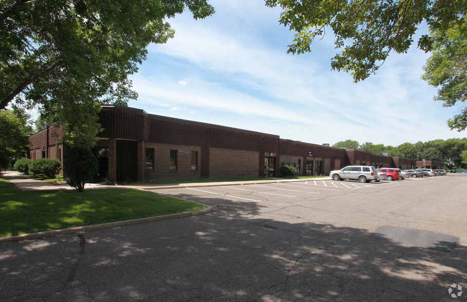 701 N Decatur Ave, Golden Valley, MN for lease - Building Photo - Image 2 of 7