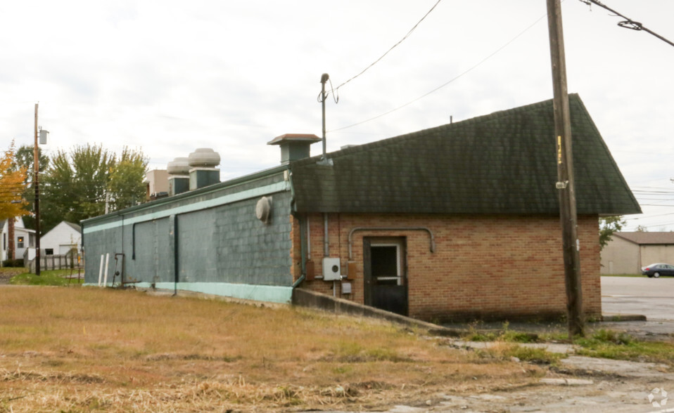 830 State Rd NW, Warren, OH for sale - Building Photo - Image 3 of 8