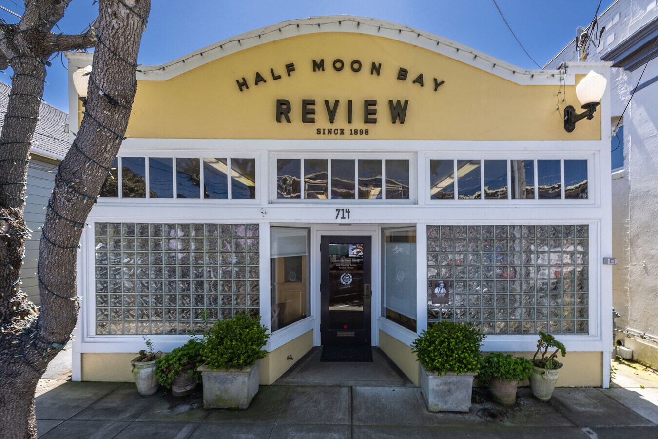 714 Kelly St, Half Moon Bay, CA 94019