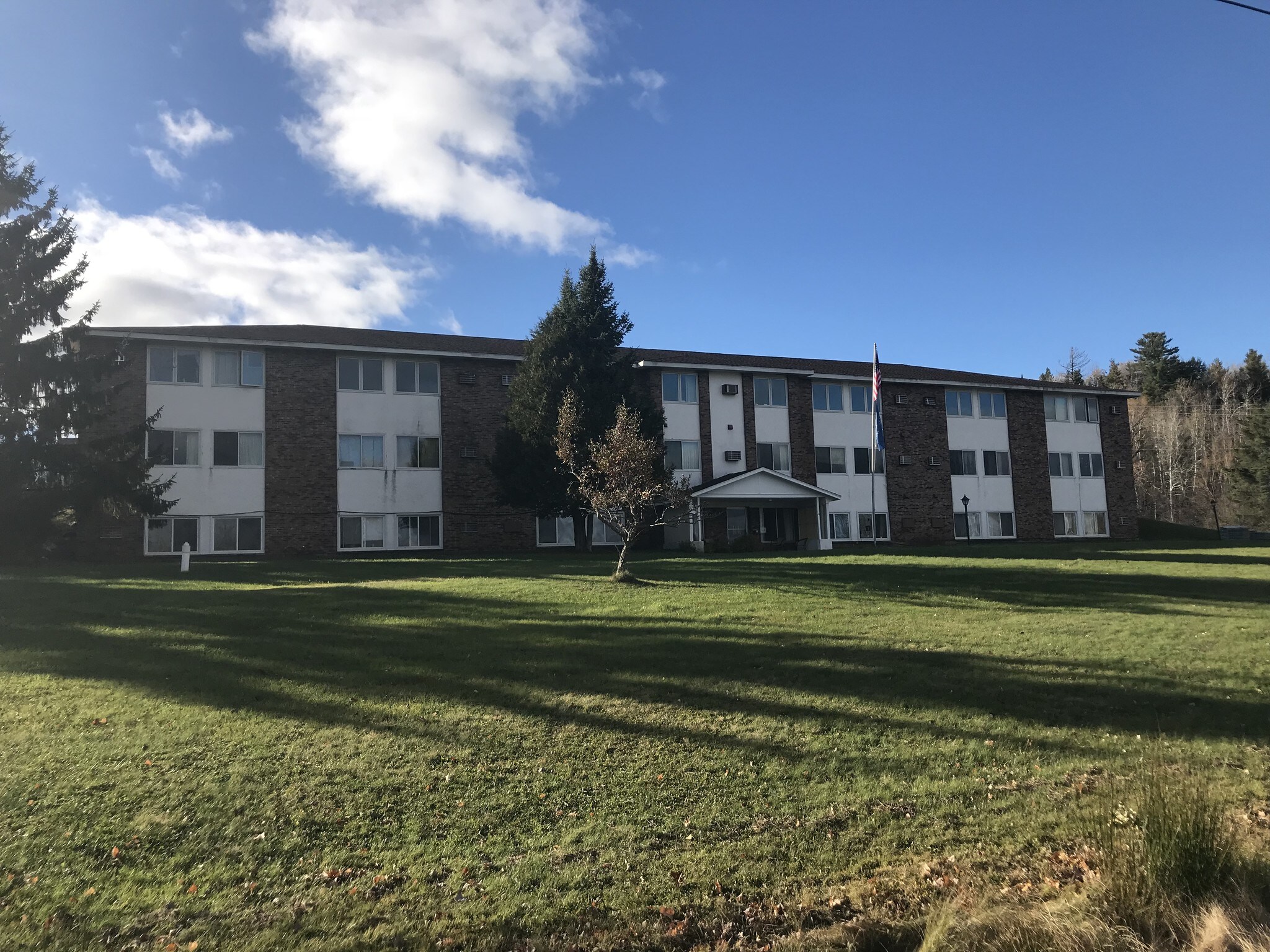 Multifamily in Mellen, WI for sale Primary Photo- Image 1 of 1