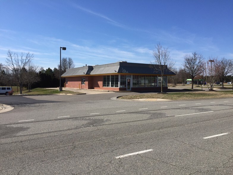10501 Atlee Station Rd, Mechanicsville, VA for sale - Building Photo - Image 1 of 1