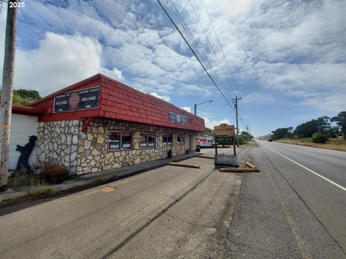 1720 N Hwy 101, Rockaway Beach, OR for sale Building Photo- Image 1 of 8