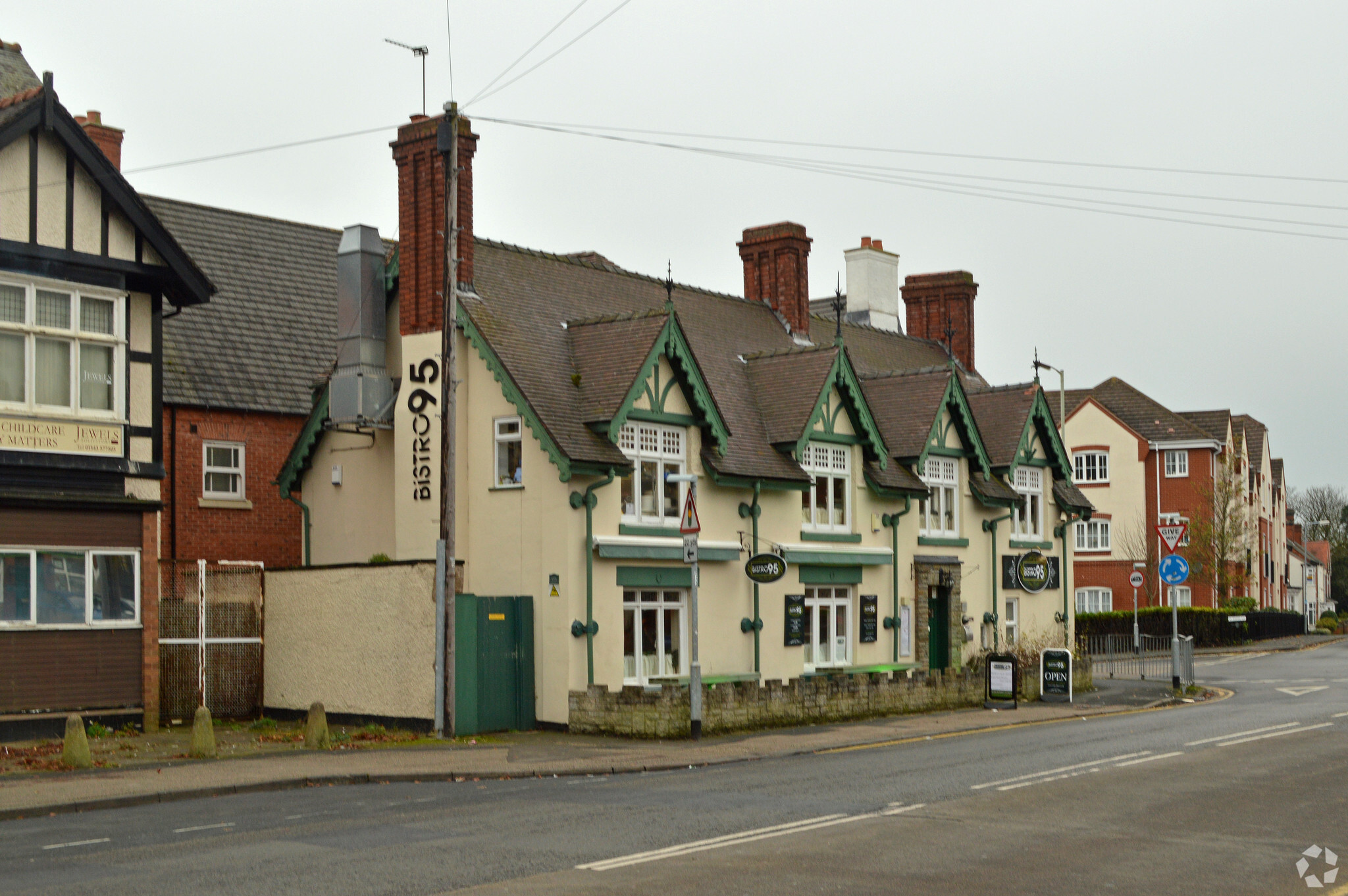 95 High Green, Cannock for sale Primary Photo- Image 1 of 3