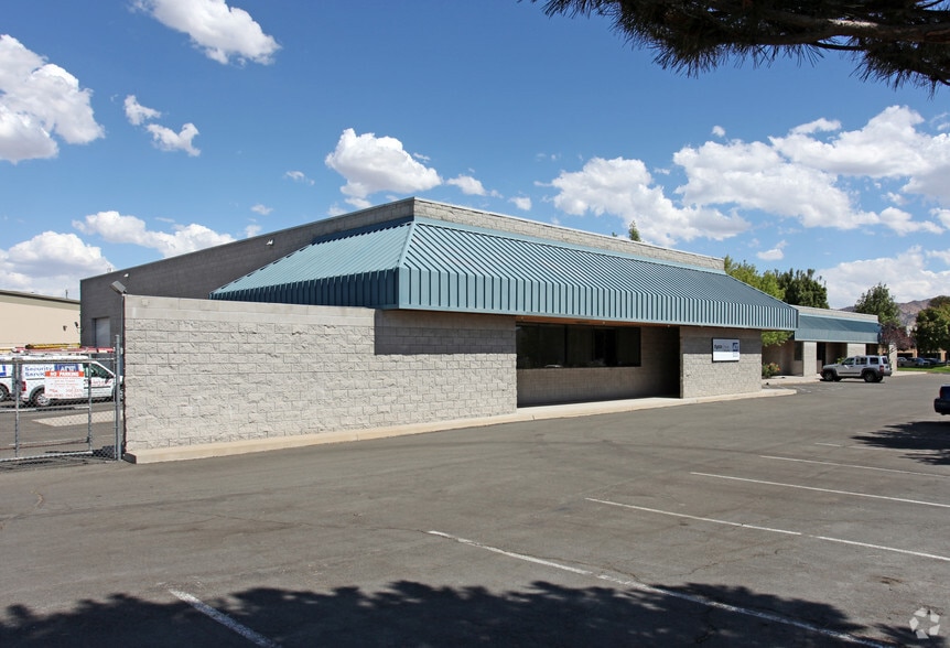 670-690 S Rock Blvd, Reno, NV for lease - Primary Photo - Image 1 of 6