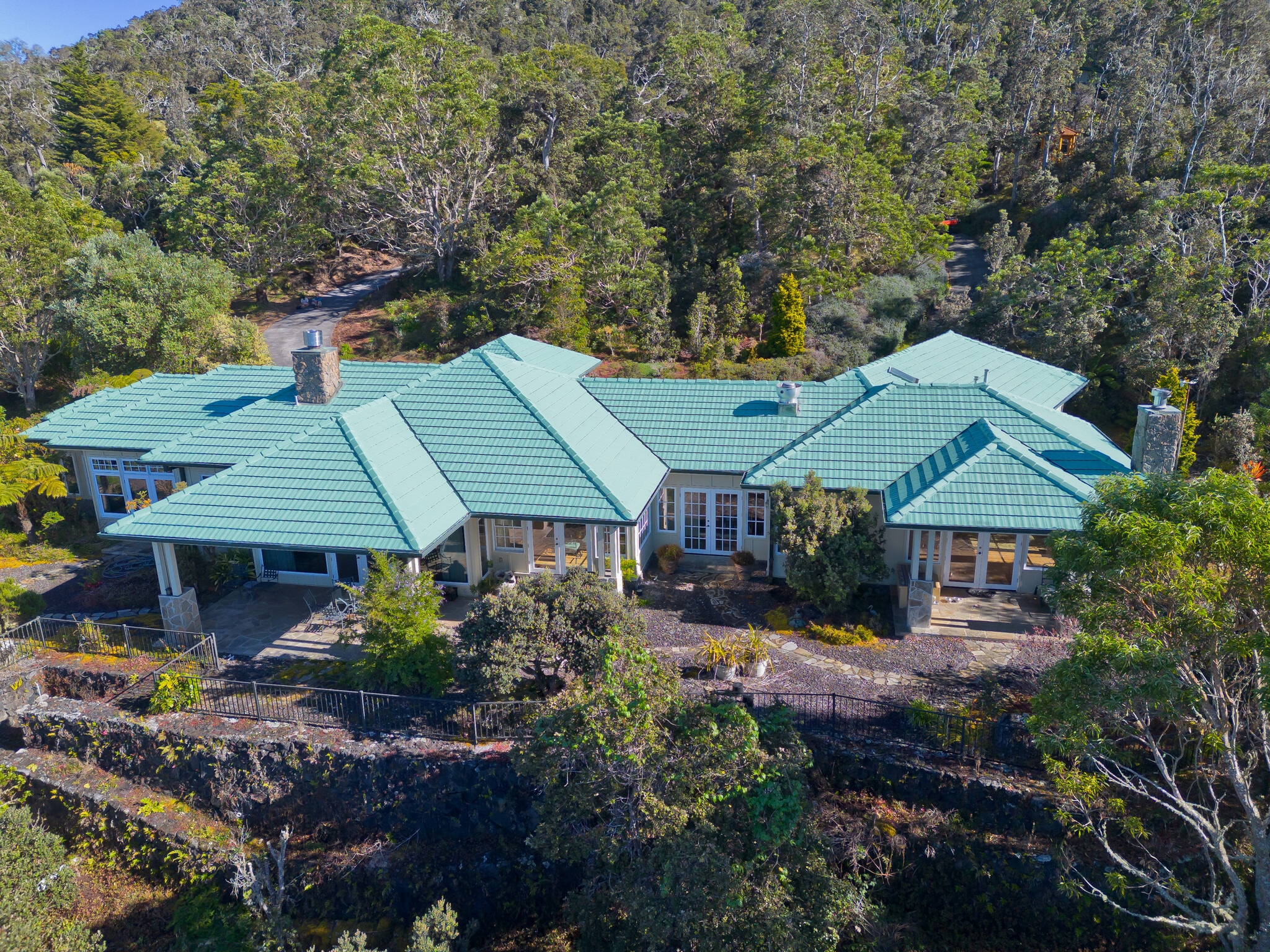 73-4310 Huehue St, Kailua Kona, HI for sale Primary Photo- Image 1 of 47