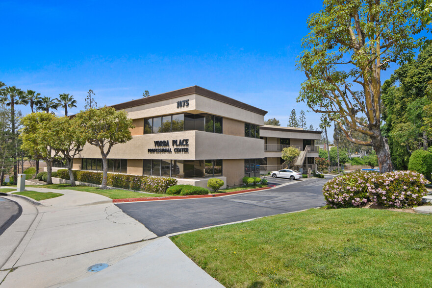 1075 Yorba Pl, Placentia, CA for lease - Building Photo - Image 1 of 6