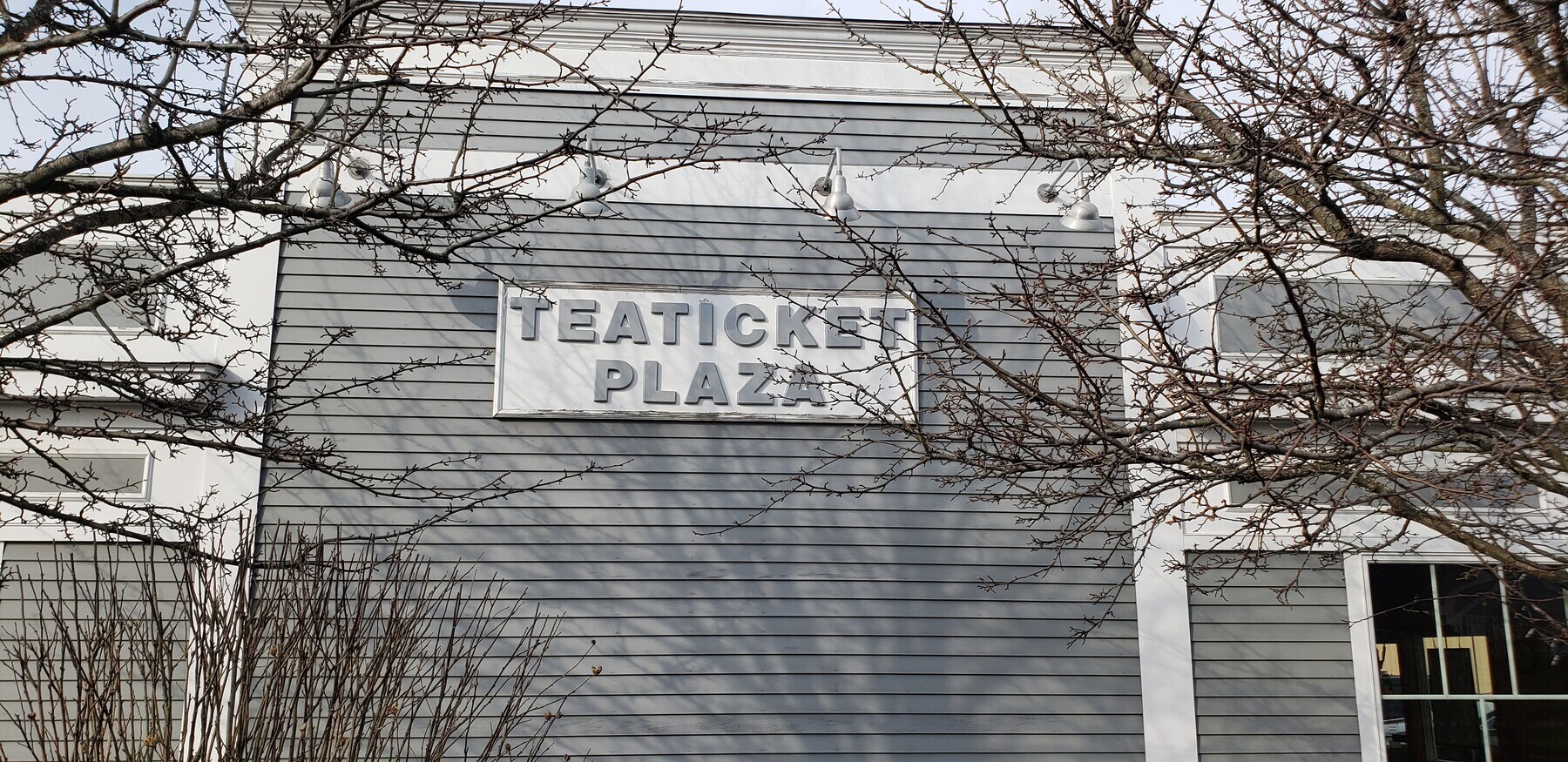 236242 Teaticket Hwy, East Falmouth, MA 02536