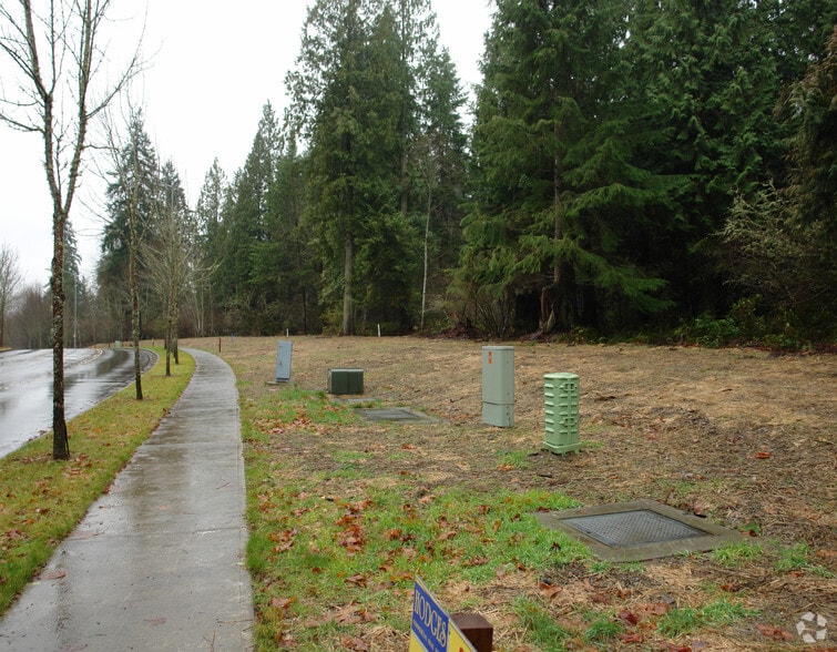 4516 & 4518 Intelco Loop SE portfolio of 2 properties for sale on LoopNet.com - Primary Photo - Image 1 of 2